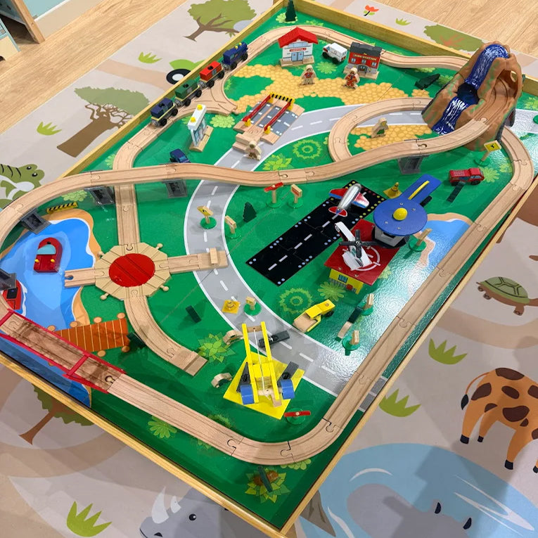 Tiny Pits and Play Indoor Play Place Kids Party- Houston